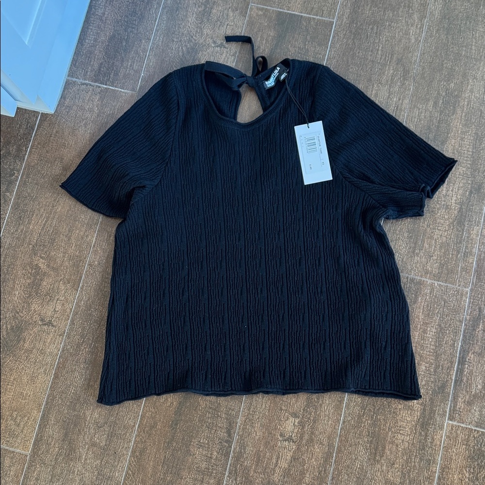 Bimba y Lola black Co. Black Short Sleeve Top with back tie at neck